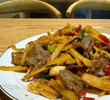 Sour Bamboo Shoots with Beef