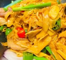 Spicy Pot of Bamboo Shoot Tips