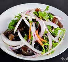 Shredded Onion with Wood Ear Mushrooms