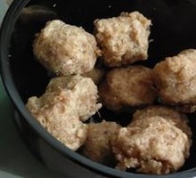 Fried Small Meat Balls