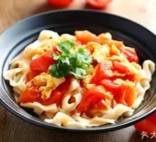 Tomato and Egg Stir-Fried Knife-Cut Noodles