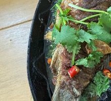 Sautéed Crucian Carp on Iron Plate