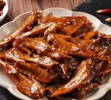 Spicy Braised Chicken Tips