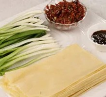 Shandong Crepe Rolled with Green Onion