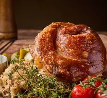 German-style Roast Salted Pig's Trotter