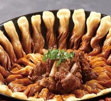 Signature Steamed Dumplings with Fresh Ingredients