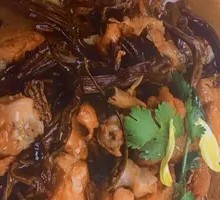 Chicken Stewed with Mushrooms