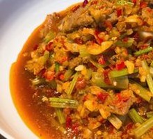 Tea Oil Beef Stir-Fry