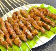Charcoal-grilled Lamb Skewers