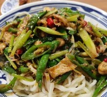 Stir-Fried Pork with Noodles
