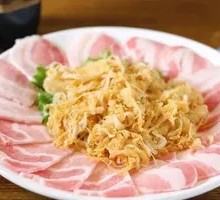 Sour Cabbage with Pork Belly