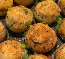Juicy Button Mushrooms