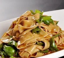 Bell Pepper and Tofu Skin Stir-Fry