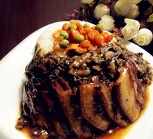 Preserved Vegetable Braised Pork Rice Bowl