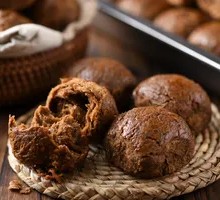 Layered Shredded Sugar Fire Cake