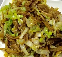 Stir-Fried Noodles with Shredded Pork