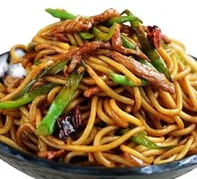 Stir-Fried Noodles with Shredded Meat