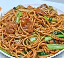Egg and Sausage Stir-Fried Noodles