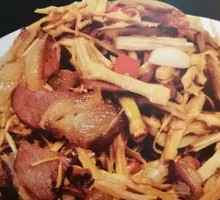 Bamboo Shoot and Preserved Pork Stir-fry