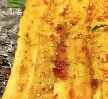 Cilantro-wrapped tofu skin rolls