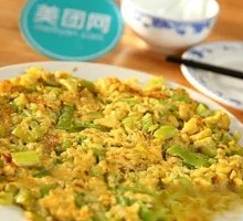 Stir-Fried Eggs with Green Peppers