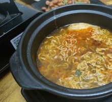 Hot Pot Instant Noodles
