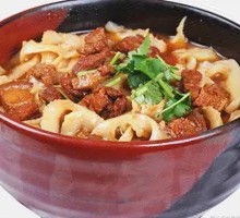 Fragrant Braised Pork Noodles