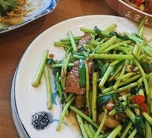 Stir-fried腊肉 with Bamboo Shoots