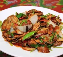 Spicy Stir-Fried Clams