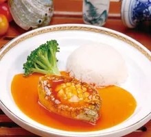 Braised Abalone with Sauce over Rice