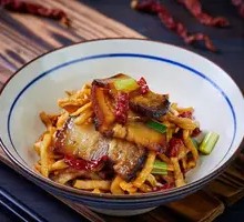 Pickled Radish with Preserved Pork