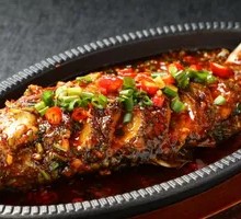 Sautéed Crucian Carp on Iron Plate