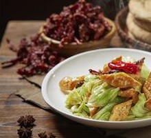 Nang Stir-Fried Cabbage