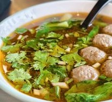 Hand-Beaten Beef Ball Soup
