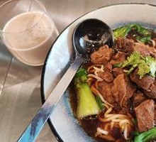 Half-pound Beef Noodle Soup