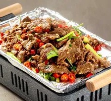 Stir-Fried Beef with Yellow Onion