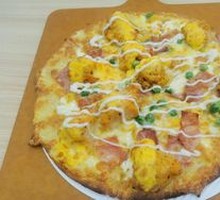 Golden Yolk Chicken Pizza