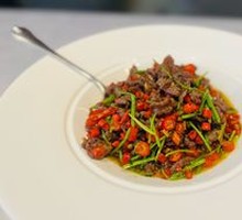 Stir-Fried Beef with Yellow Onion
