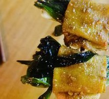 Fried Tofu Skin Rolls with Chives