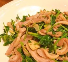 Stir-fried Tripe with Mustard Greens