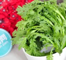 Chinese chrysanthemum greens
