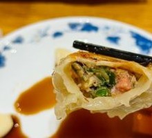 Full-flavor Dumpling Skillet