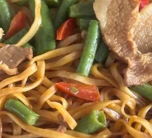 Stir-fried String Beans with Noodles