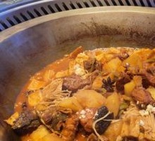 Sturgeon and Pork Rib Pot