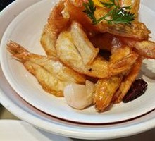 Crabmeat-filled Pastry Shrimp