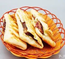 Braised Pork with Flatbread