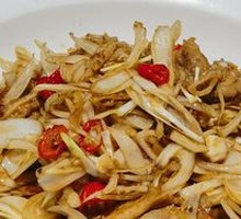 Stir-fried Pig Intestines with Pickled Shallots