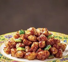 Sauce-Braised Pork Cubes