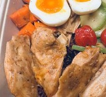 Grilled Chicken Leg with Vegetables and Grains