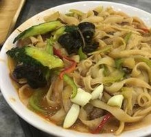 Beef Stir-Fried Knife-Cut Noodles